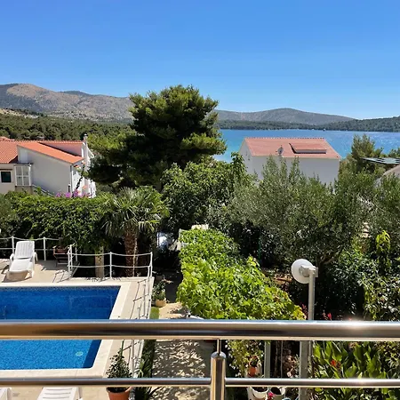 Ra شقة زابوريتش