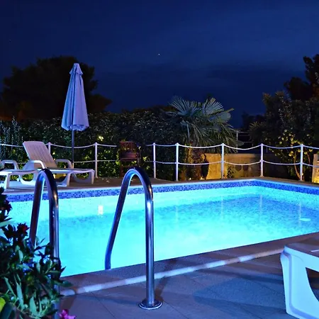 Ra شقة زابوريتش